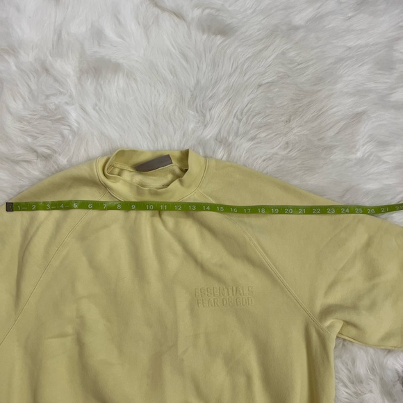 FEAR OF GOD ESSENTIALS
Yellow Crewneck Sweatshirt - Picture 4 of 11